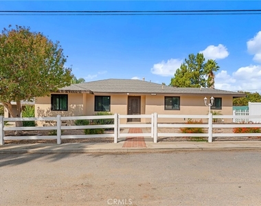 7420 Ivy Lane - Photo Thumbnail 1