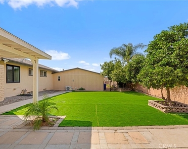 7420 Ivy Lane - Photo Thumbnail 30