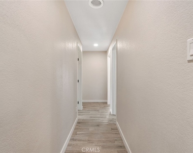 7420 Ivy Lane - Photo Thumbnail 4