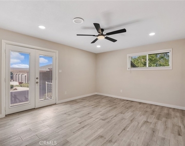 7420 Ivy Lane - Photo Thumbnail 20