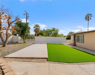 7420 Ivy Lane - Photo Thumbnail 26