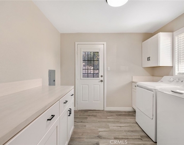 7420 Ivy Lane - Photo Thumbnail 12