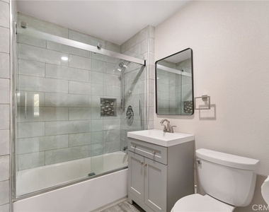 7420 Ivy Lane - Photo Thumbnail 16
