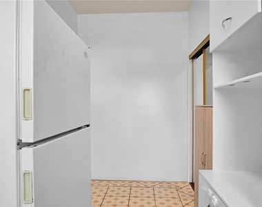 110 S Soto Street - Photo Thumbnail 12