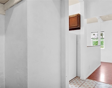 110 S Soto Street - Photo Thumbnail 10
