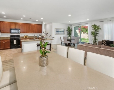 14406 Serenade Drive - Photo Thumbnail 10