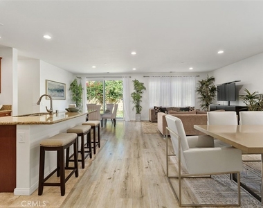 14406 Serenade Drive - Photo Thumbnail 4