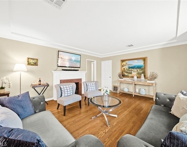 846 Palo Alto Drive - Photo Thumbnail 4