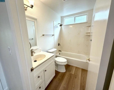 2946 St Denis Dr - Photo Thumbnail 16