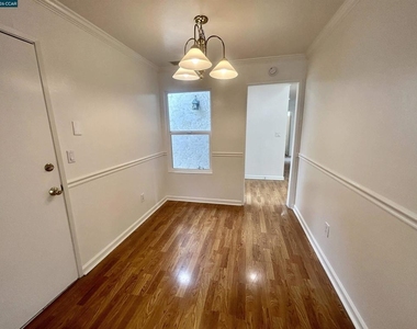 2946 St Denis Dr - Photo Thumbnail 5