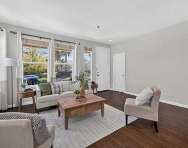 2651 Ranchwood Dr - Photo Thumbnail 6