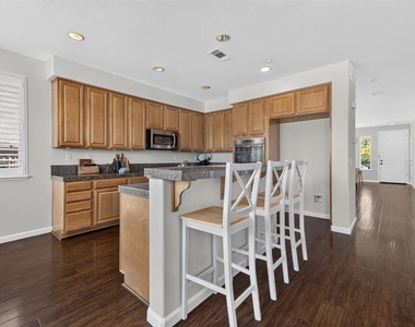 2651 Ranchwood Dr - Photo Thumbnail 16