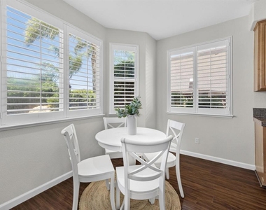 2651 Ranchwood Dr - Photo Thumbnail 10