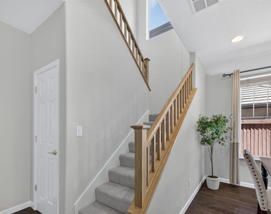 2651 Ranchwood Dr - Photo Thumbnail 20