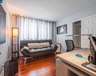 1304 Saddlehill Ln - Photo Thumbnail 34