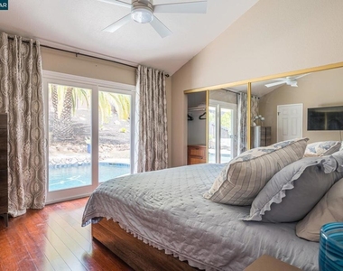 1304 Saddlehill Ln - Photo Thumbnail 41