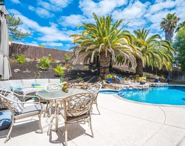 1304 Saddlehill Ln - Photo Thumbnail 45