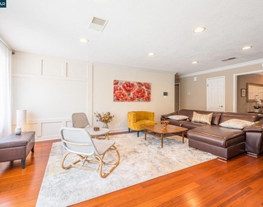 1304 Saddlehill Ln - Photo Thumbnail 26