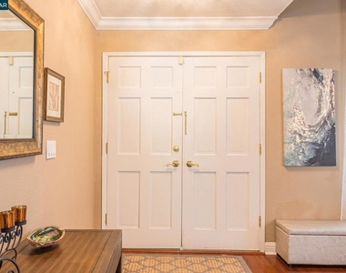1304 Saddlehill Ln - Photo Thumbnail 3