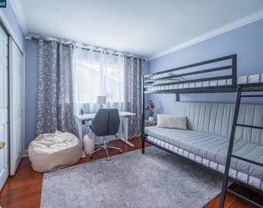 1304 Saddlehill Ln - Photo Thumbnail 32