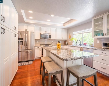 1304 Saddlehill Ln - Photo Thumbnail 20