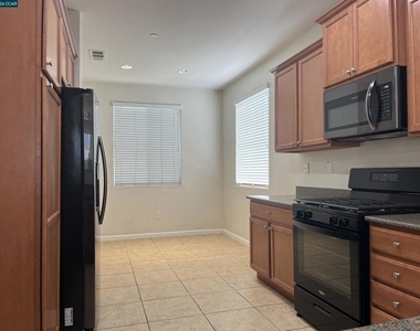 50 Sugarbush Ct - Photo Thumbnail 2