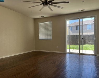 50 Sugarbush Ct - Photo Thumbnail 3