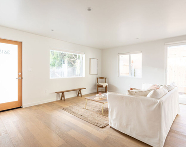 3615 3/4 Bellevue Avenue - Photo Thumbnail 2