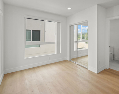2700 Larga Drive - Photo Thumbnail 20