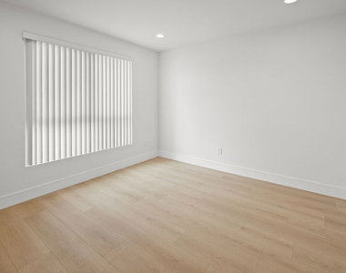 2700 Larga Drive - Photo Thumbnail 23
