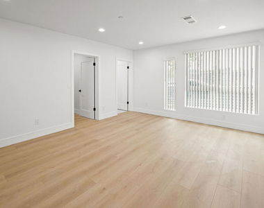2700 Larga Drive - Photo Thumbnail 15