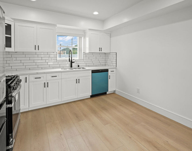 2700 Larga Drive - Photo Thumbnail 9