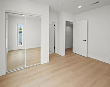 2700 Larga Drive - Photo Thumbnail 21