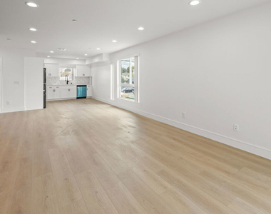 2700 Larga Drive - Photo Thumbnail 13