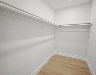 2700 Larga Drive - Photo Thumbnail 18