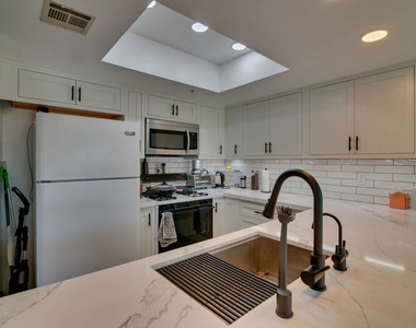 4750 Templeton Street - Photo Thumbnail 7