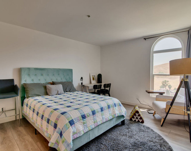 4750 Templeton Street - Photo Thumbnail 12