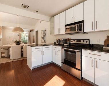 2060 High Tower Drive - Photo Thumbnail 5