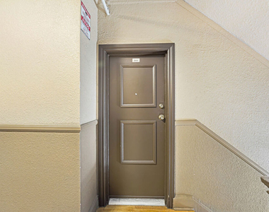 807 S Fedora Street - Photo Thumbnail 2