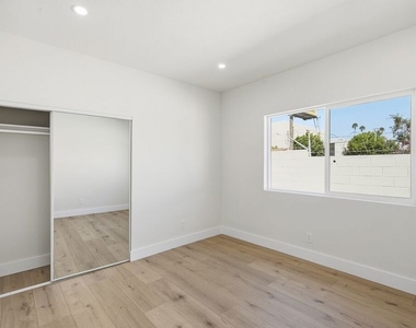 5915 Barton Avenue - Photo Thumbnail 7