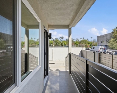 5915 Barton Avenue - Photo Thumbnail 14