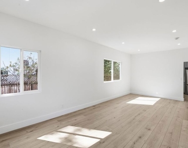 5915 Barton Avenue - Photo Thumbnail 3