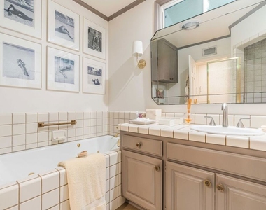 13059 Addison Street - Photo Thumbnail 18