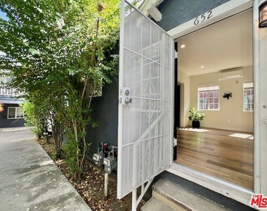 652 N Dillon Street - Photo Thumbnail 13