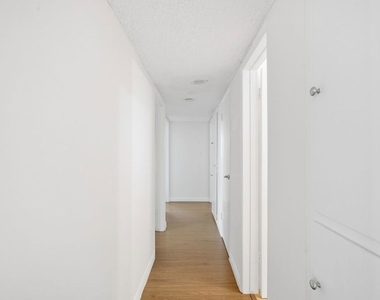 739 N Croft Avenue - Photo Thumbnail 9
