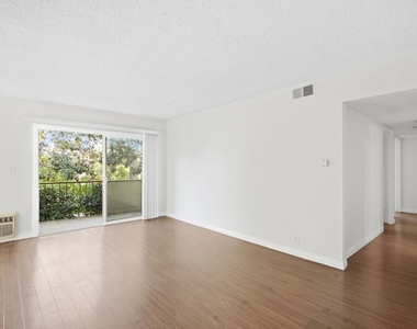 739 N Croft Avenue - Photo Thumbnail 1