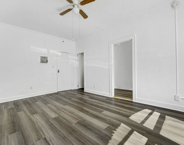 610 S Coronado Street - Photo Thumbnail 9