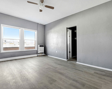 812 S Westlake Avenue - Photo Thumbnail 3