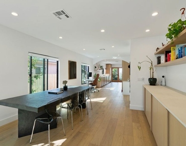 1861 W 38th Street - Photo Thumbnail 10