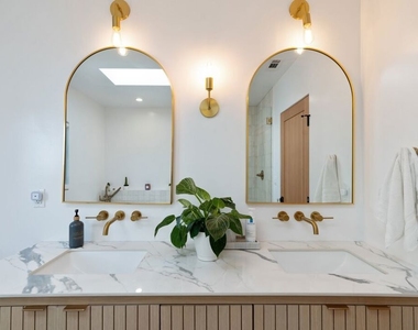 1861 W 38th Street - Photo Thumbnail 30